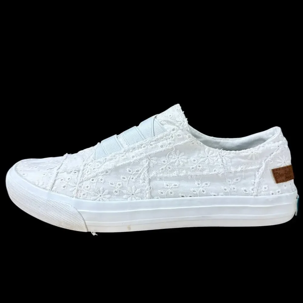 Blowfish Malibu Slip On Sneakers Womens White Eyelet Lace Floral Coquette 8.5